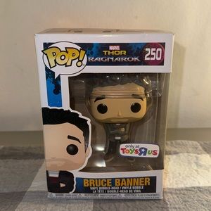 MARVEL THOR RAGNAROK TOYS R US EXCLUSIVE FUNKO #250